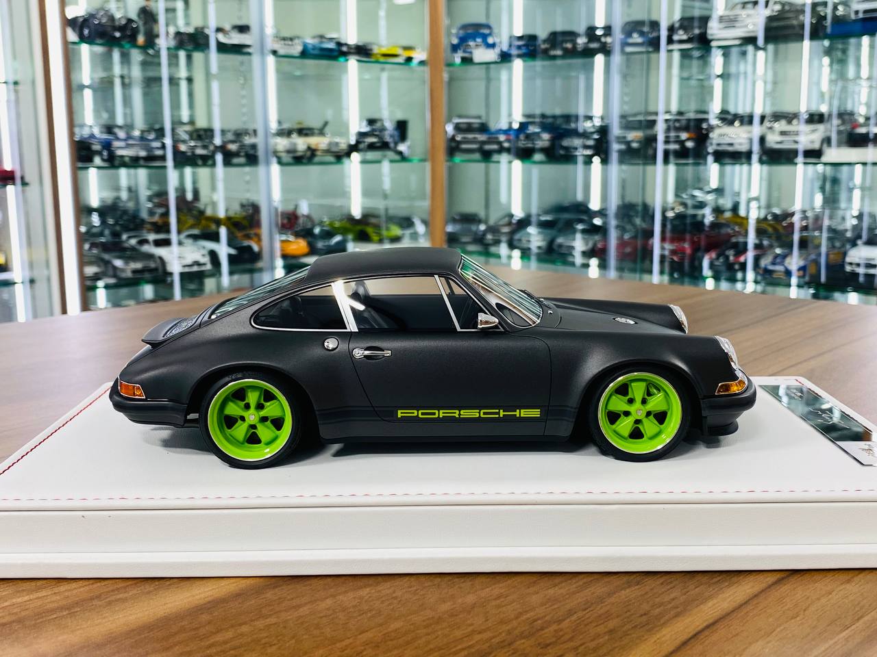 Ivy Model Porsche 911 Singer – 1/18 Resin Model, Matt Grey, Limited 52
