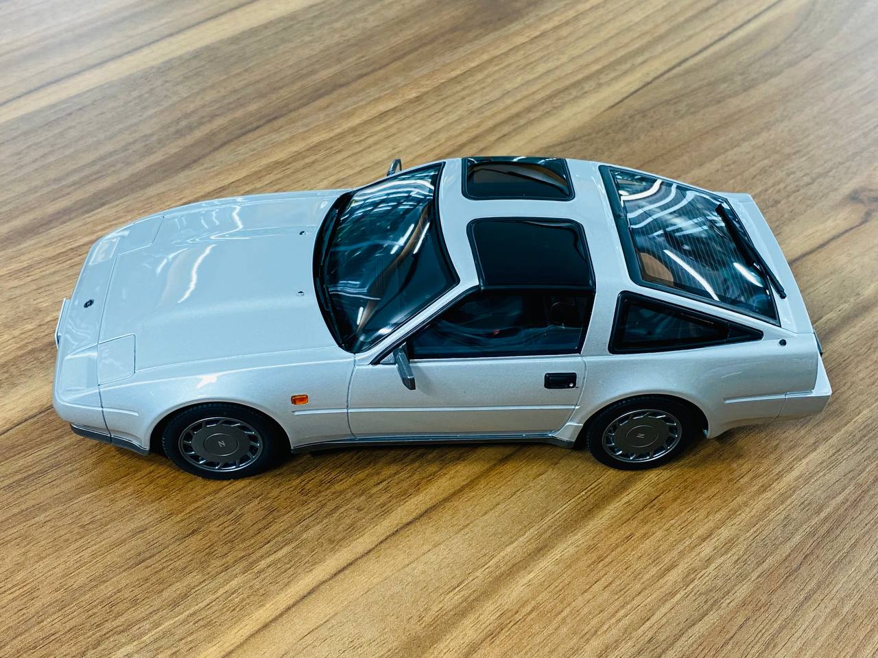 1/18 Resin Nissan Fairlady Z 300ZR Silver by Kyosho Samurai