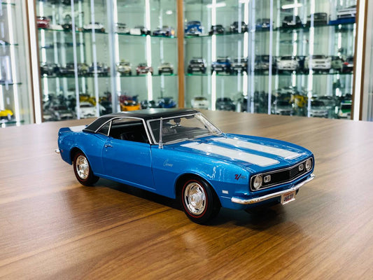 1/18 Diecast Full opening  Maisto Chevrolet Camaro Z28 1968 Blue / white stripes