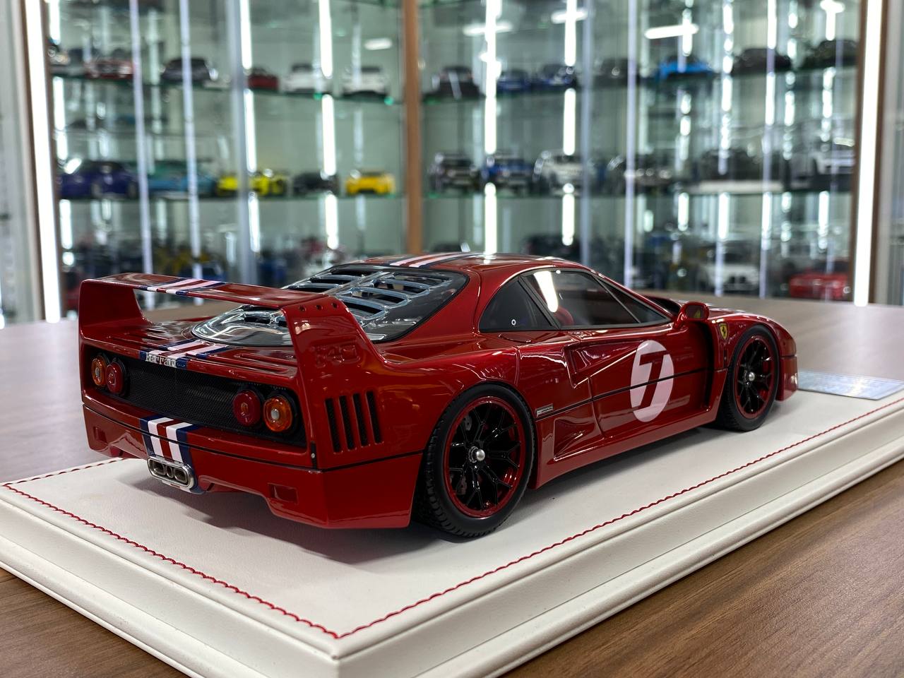 1:18 Resin Model – Davis & Giovanni Ferrari F40 Red Limited 1 of 1