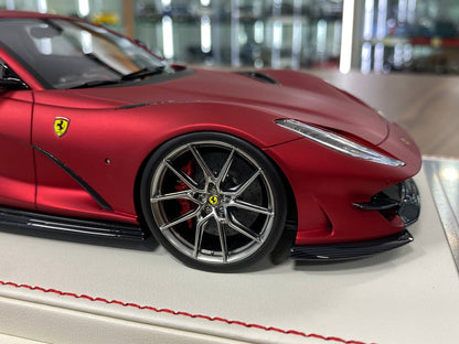 1:18 Resin – Davis & Giovanni Ferrari 812 Superfast Novitec Matt Red Limited 1 of 1