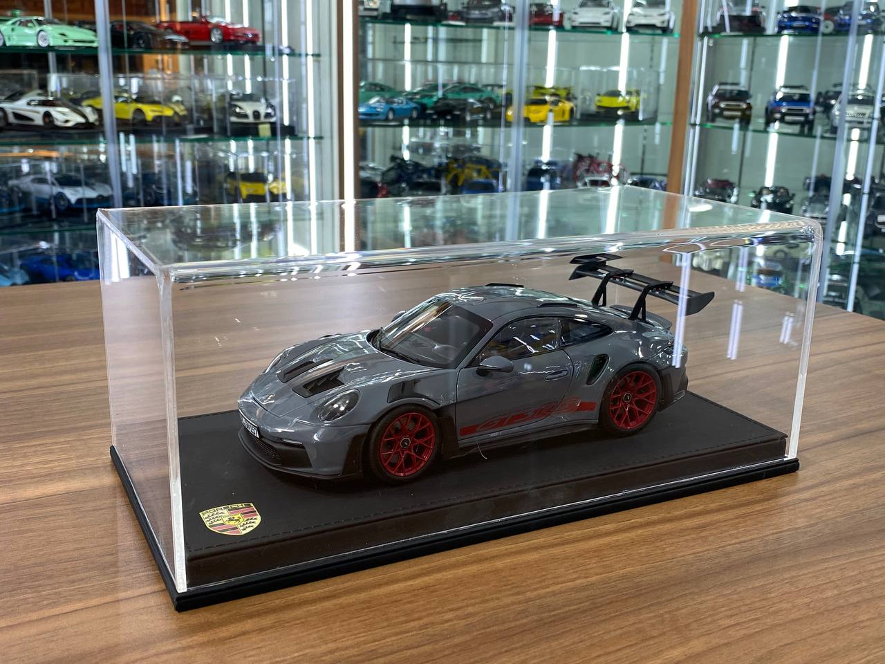 1:18 Acrylic Display Case – Black Leather Base with Porsche Logo Print