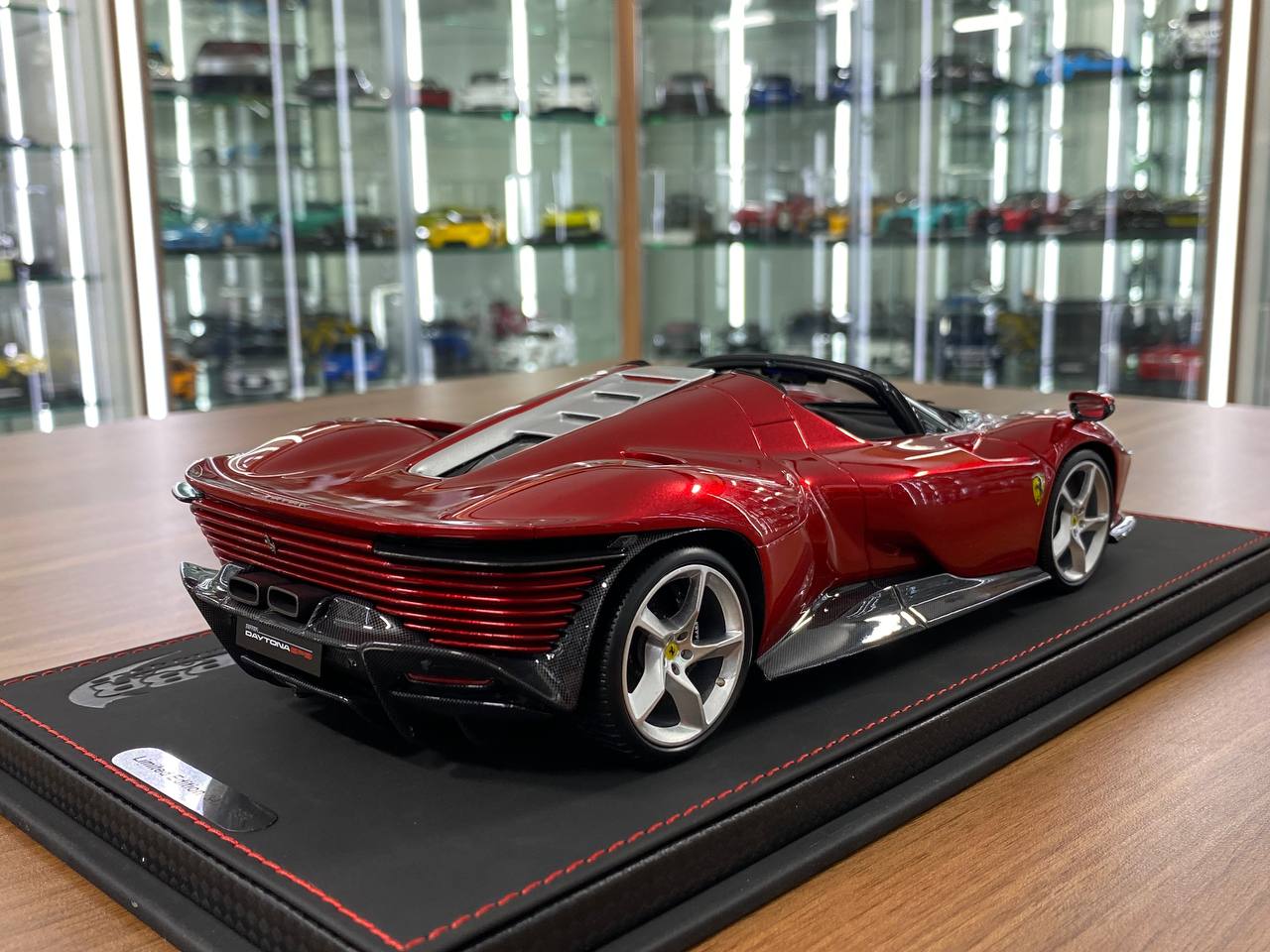 1/18 Resin Model – BBR Models Ferrari DAYTONA SP3 Rosso Magma  Limited-899 pcs
