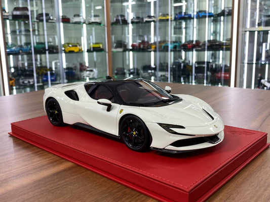 1/18 Resin Model  – BBR Ferrari SF90 Stradale Gloss Avus White / Black Roof Ltd.Edn