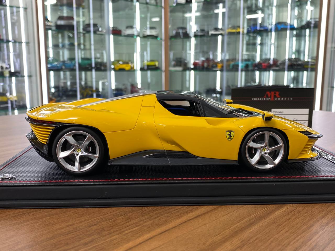 1/18 Resin Model – MR Collection Models Ferrari Daytona SP3 Giallo Modena Ltd.Edn 99pcs