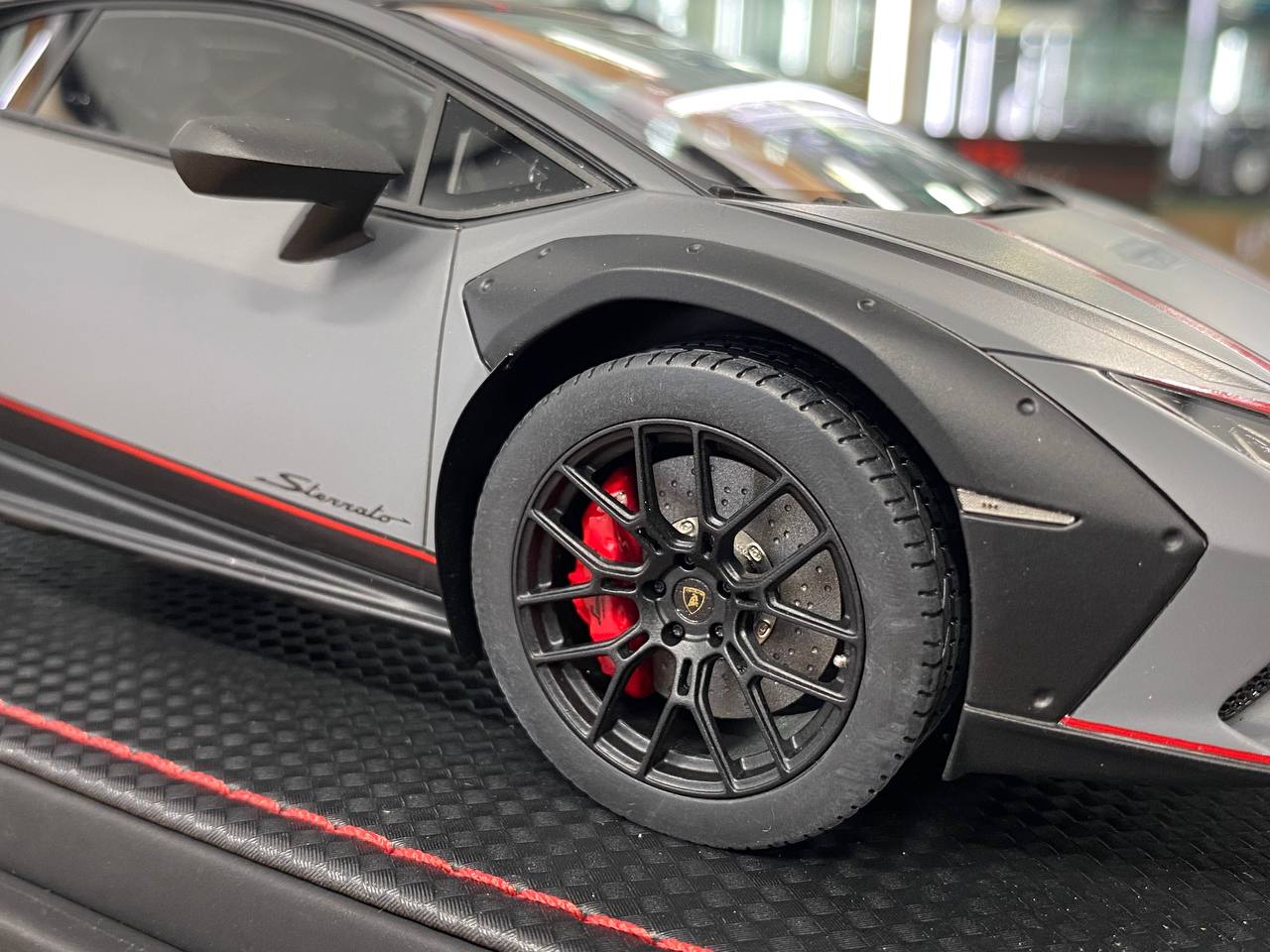 1/8 Resin MR Collection Lamborghini Huracan Sterrato Grigio Vulcano Ltd.Edn.99 pcs