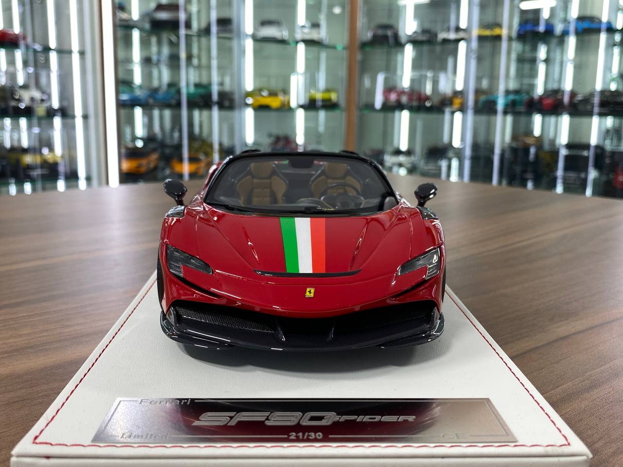 1/18 Resin Model – CE Custom Edition Ferrari SF90 Spider Red with Italy Flag Livery  Limited Edition: 30 pcs