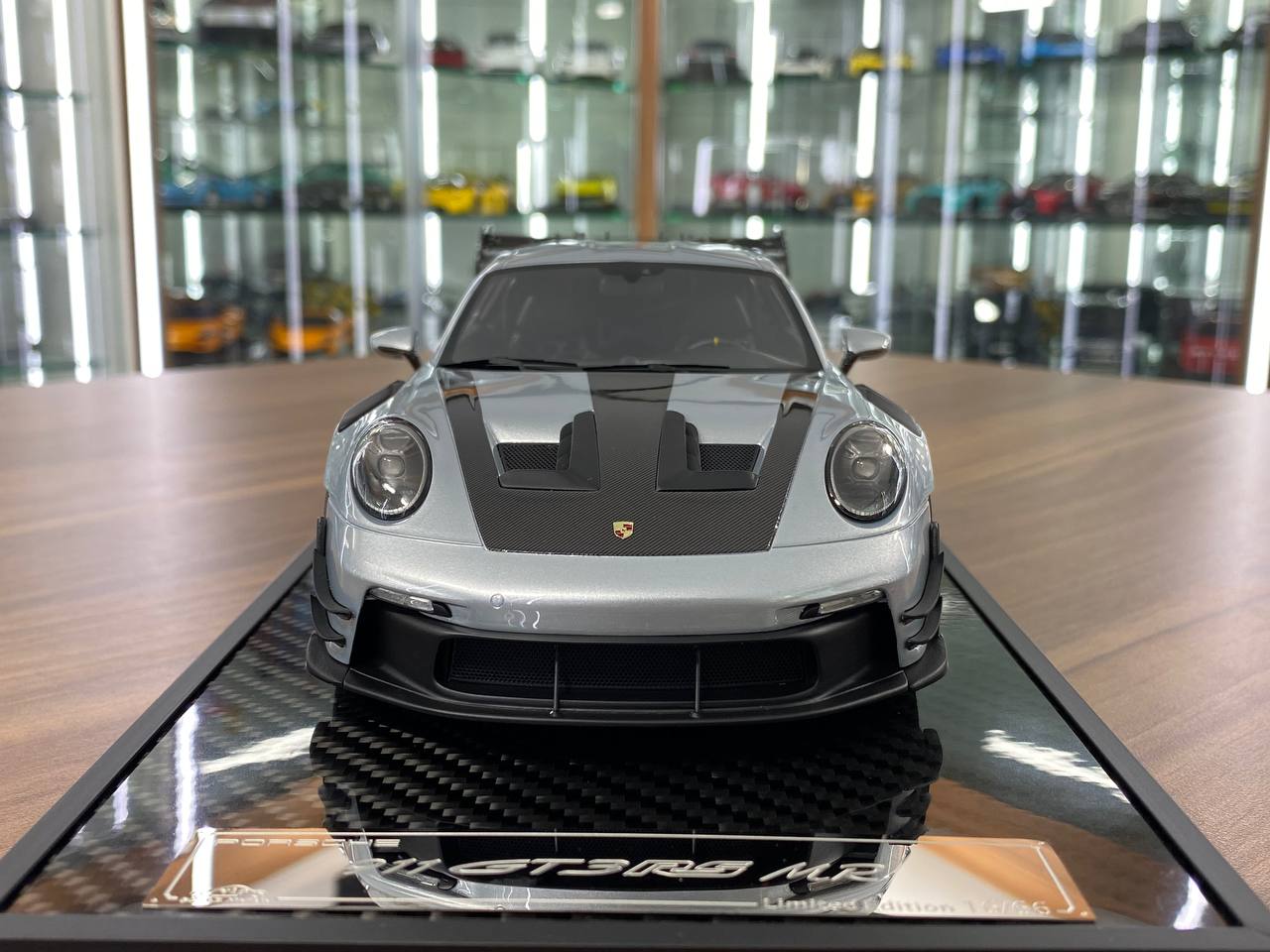 1/18 Resin – VIP Models Porsche 911 GT3 RS MR Silver/Blue Ltd.Edn.66 pcs
