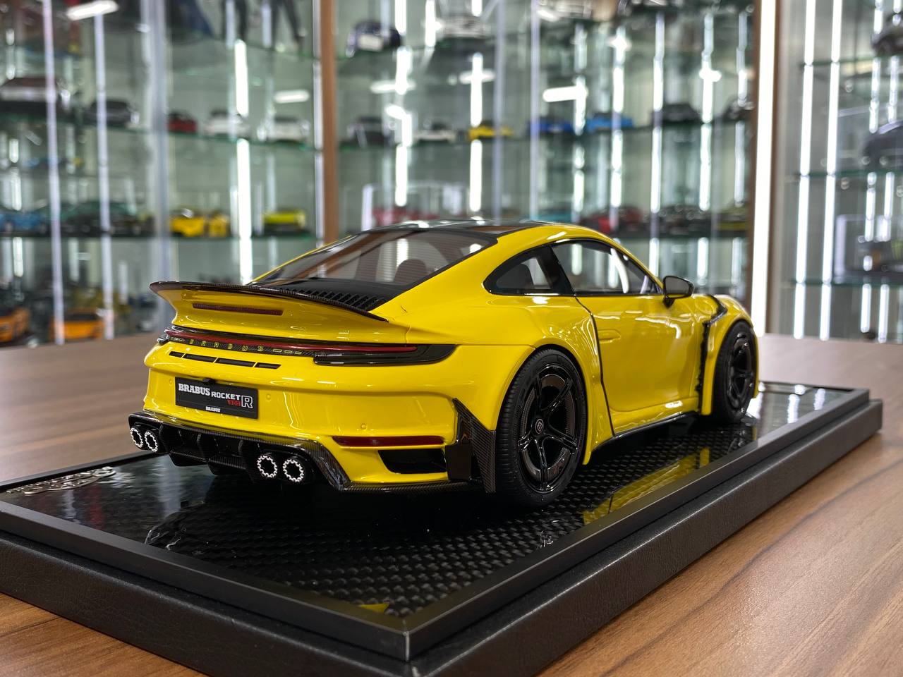 1/18 Resin VIP Model Porsche BRABUS Rocket 900 R Racing Yellow Ltd.Edn.66 pcs