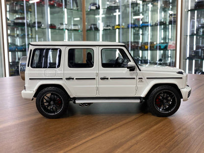 1/18 Mercedes-Benz AMG G-63 2018 White Minichamps Model car