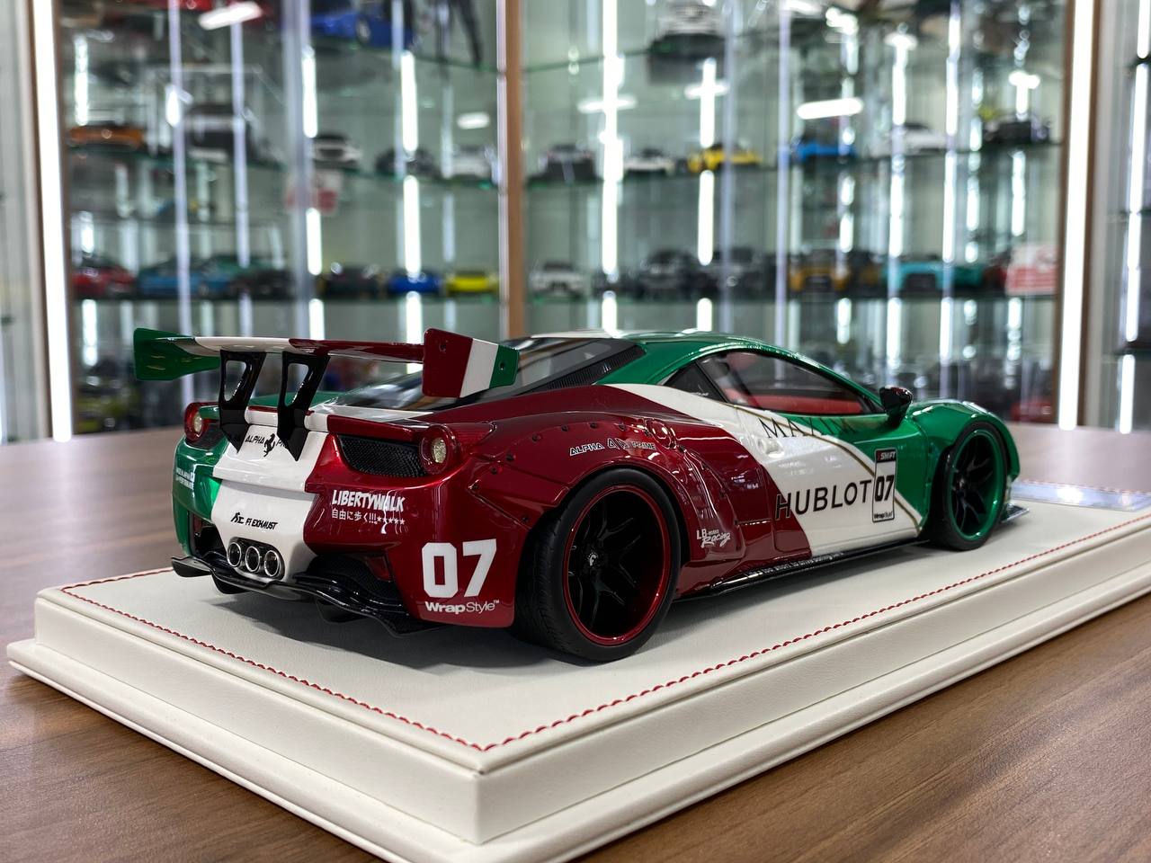 1/18 Resin Model – Ferrari 458 Italia LB Performance | Davis & Giovanni | GT Wing | Hublot Livery | 1 of 4