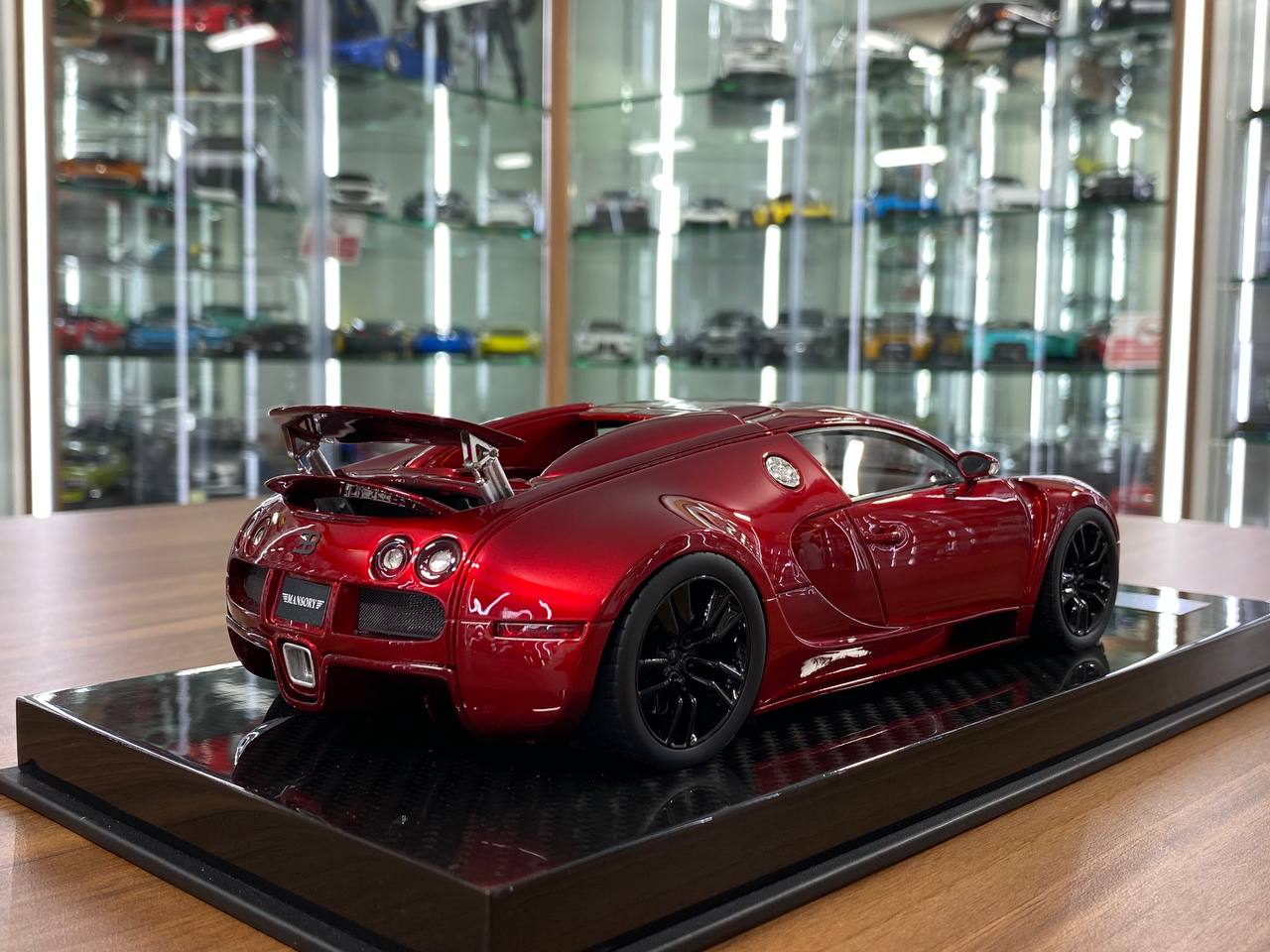 1/18 Resin Model – Bugatti Veyron | Ultra Unique | Red | Limited 20 pcs