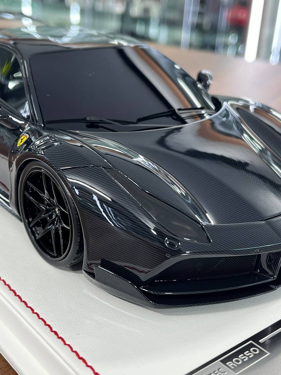 1/18 Ferrari 488 GTB N-Largo z| Davis & Giovanni | Resin | Carbon Fiber x White | 1 of 1
