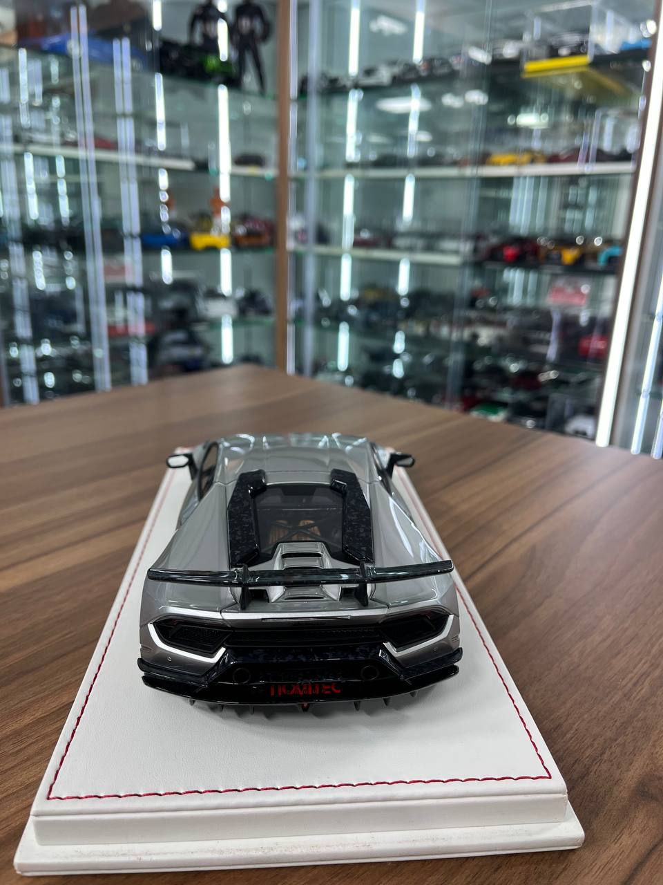 1/18 Resin Davis & Giovanni Lamborghini Huracan Performante Silver | Limited 10 Pieces