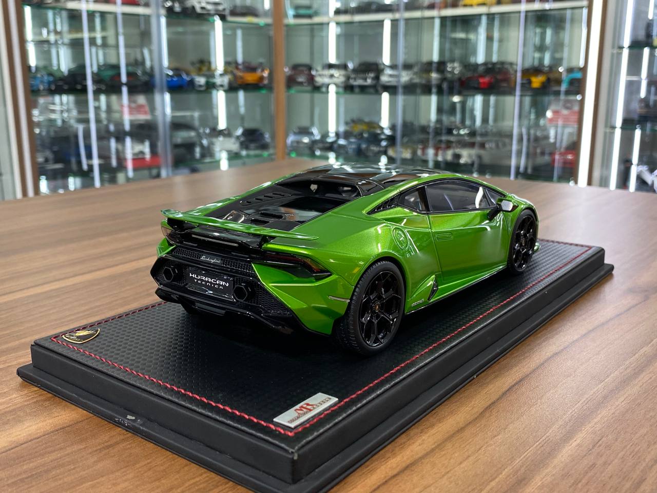 ★ 1:18 MR Collection Lamborghini Huracan Tecnica – Green – Limited Edition