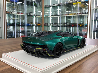 1/18 Resin Aston Martin Valour by Runner Limited 50 pcs Racing Green