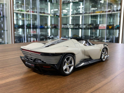 1/18 Diecast Bburago Ferrari DAYTONA SP3 WHITE Scale Model Car