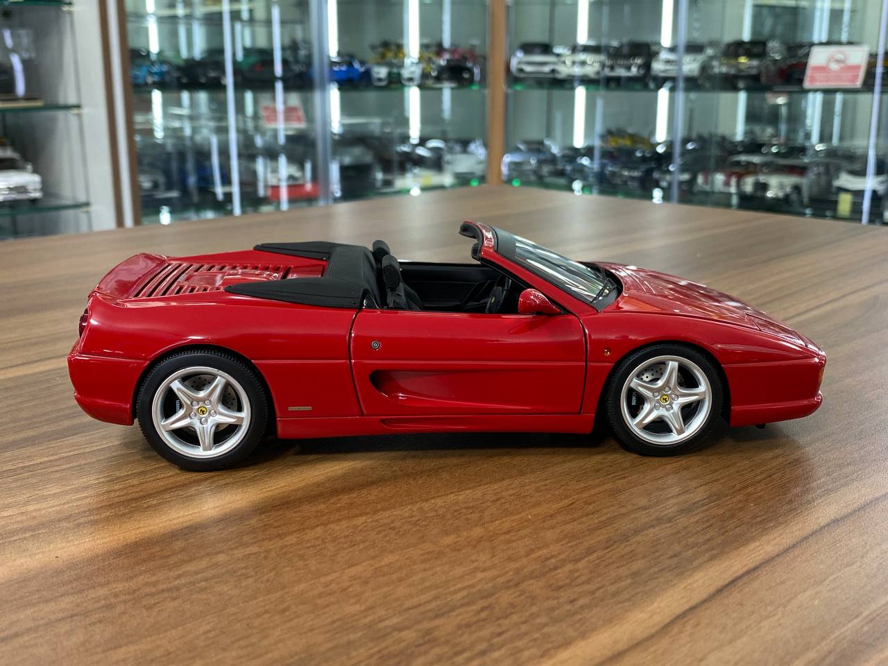 Hot Wheels Elite Ferrari F355 Spider - [1/18 Diecast, Red
