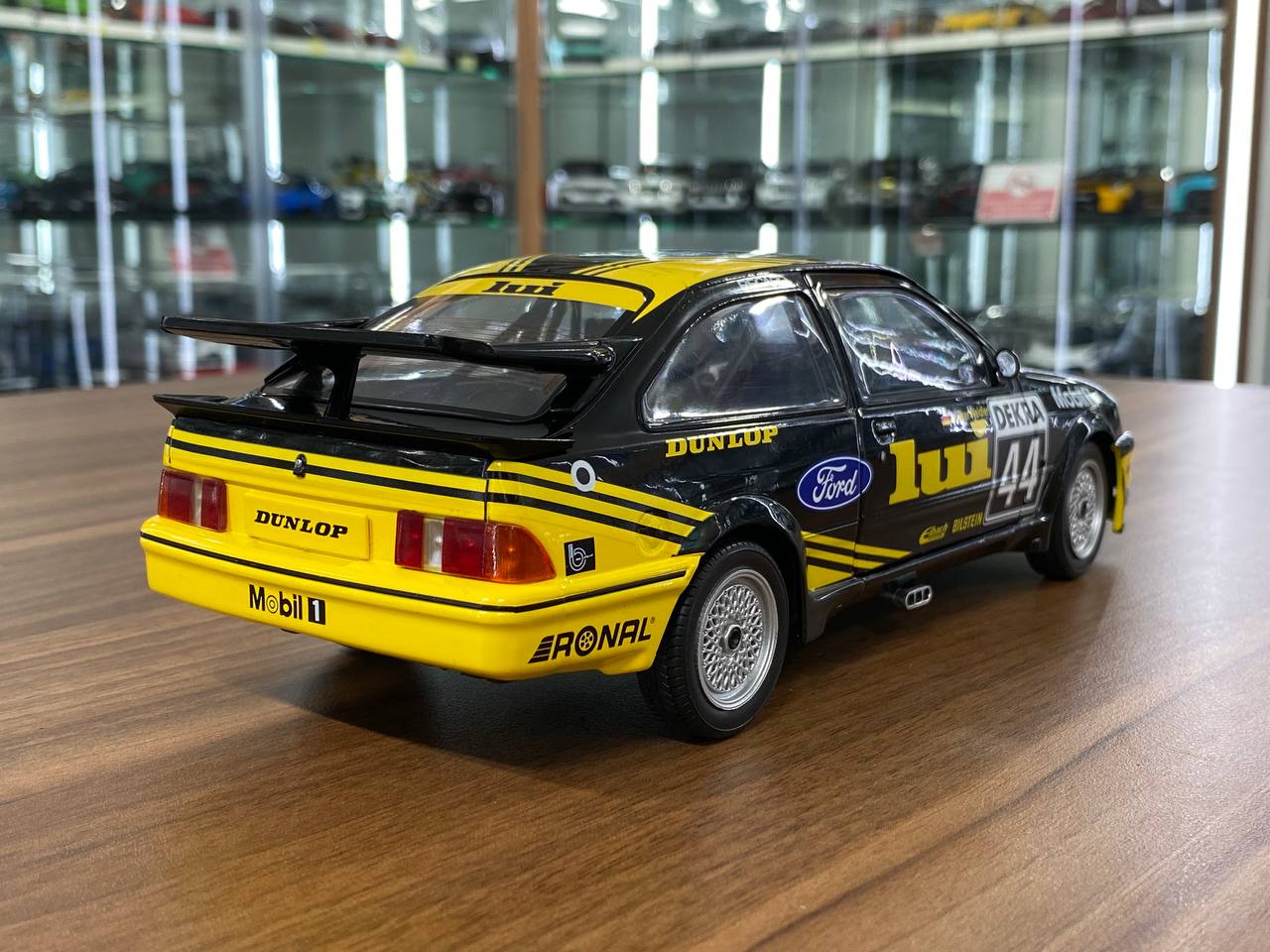 Solido Ford Sierra RS 500 - 1/18 Diecast Model, Partial Opening - Black