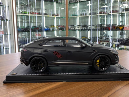 MR Collection Models Lamborghini URUS #63 - 1/18 Resin Model