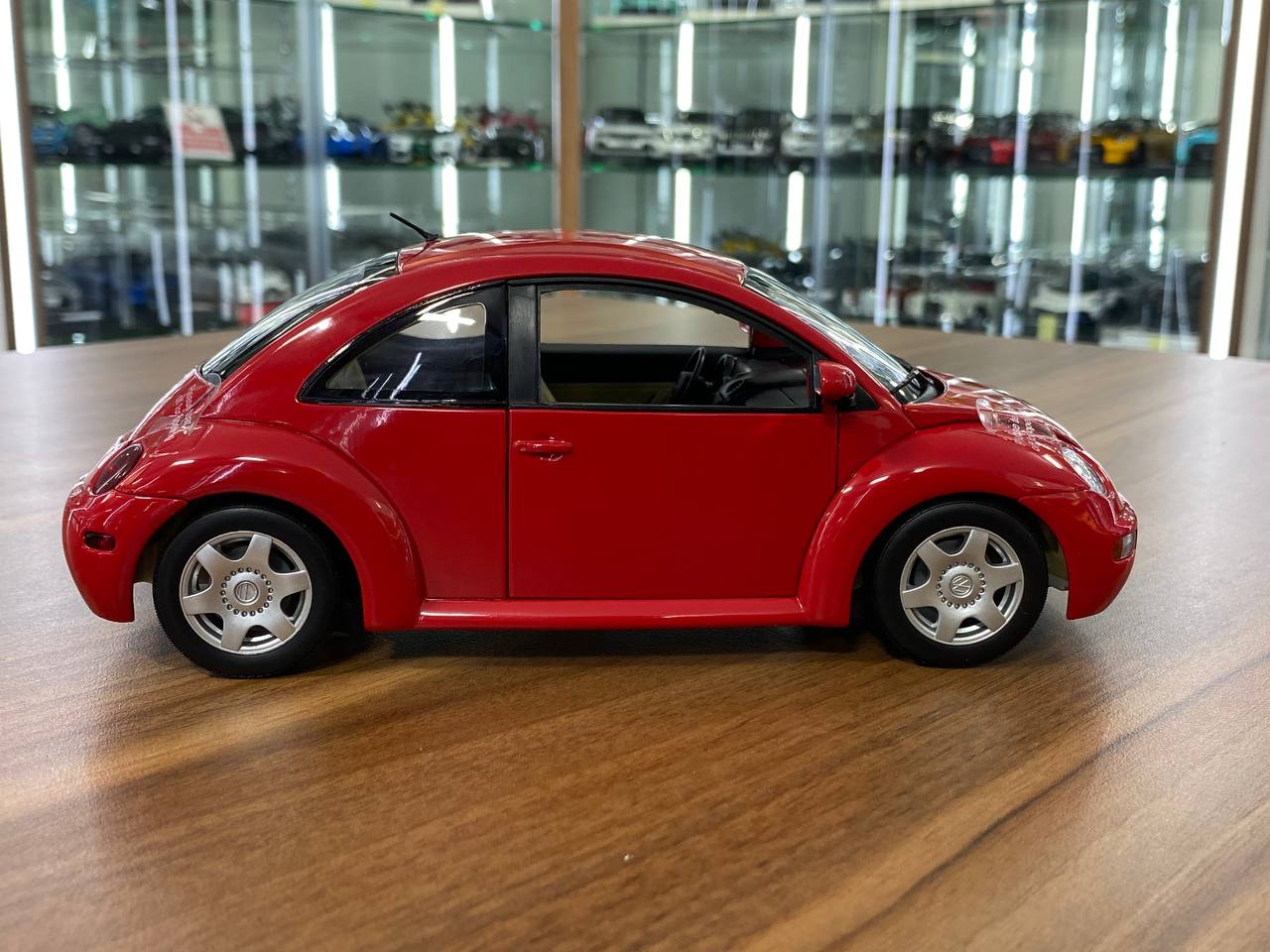1/18 GATE G Volkswagen BEETLE COUPE RED Model Car