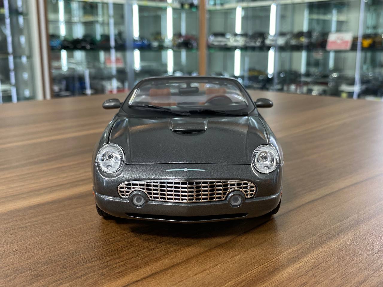 1/18 Diecast Ford Thunderbird 2003 Beanstalk