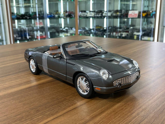 1/18 Diecast Ford Thunderbird 2003 Beanstalk