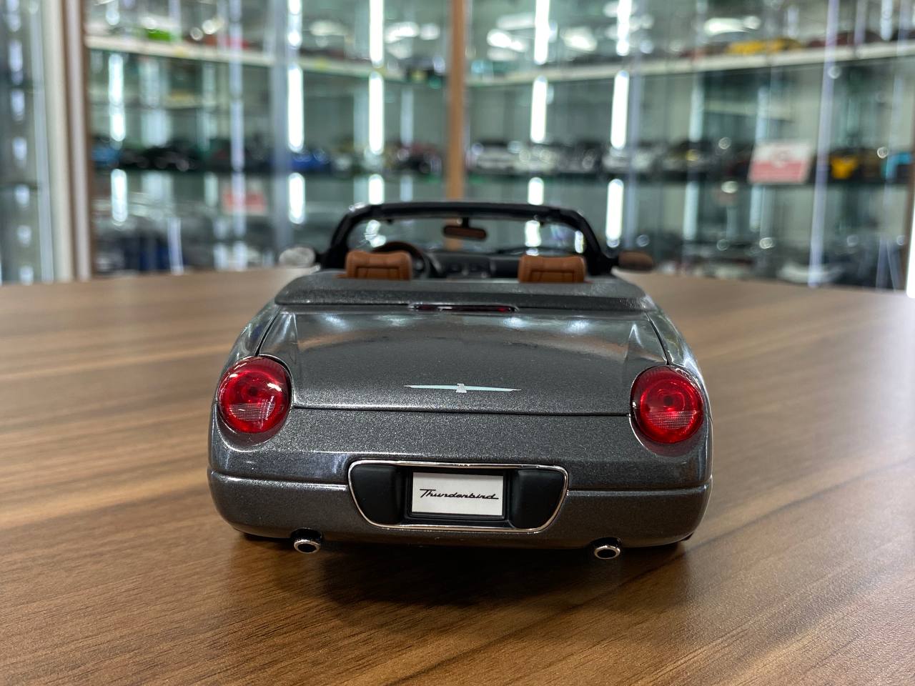 1/18 Diecast Ford Thunderbird 2003 Beanstalk