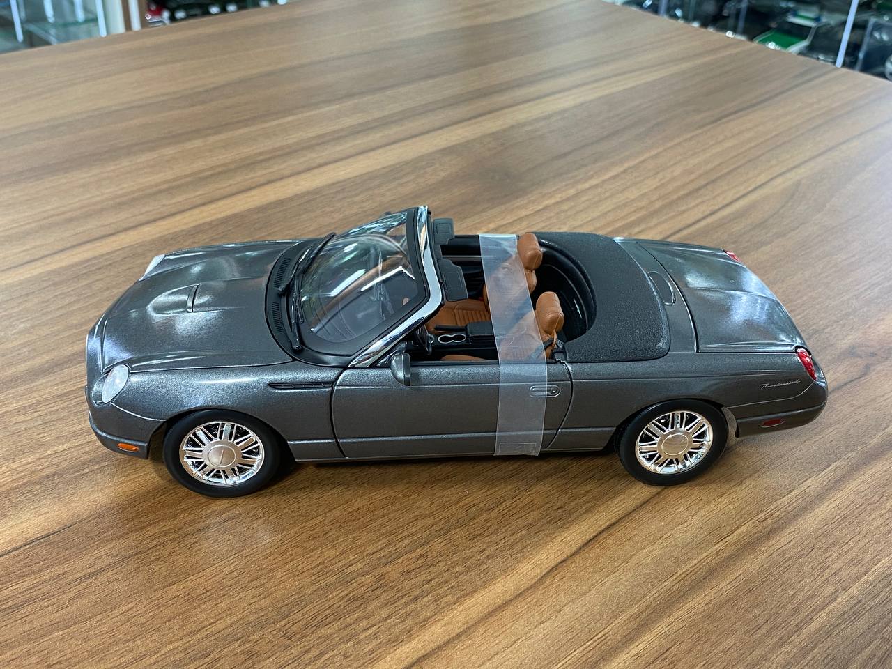 1/18 Diecast Ford Thunderbird 2003 Beanstalk