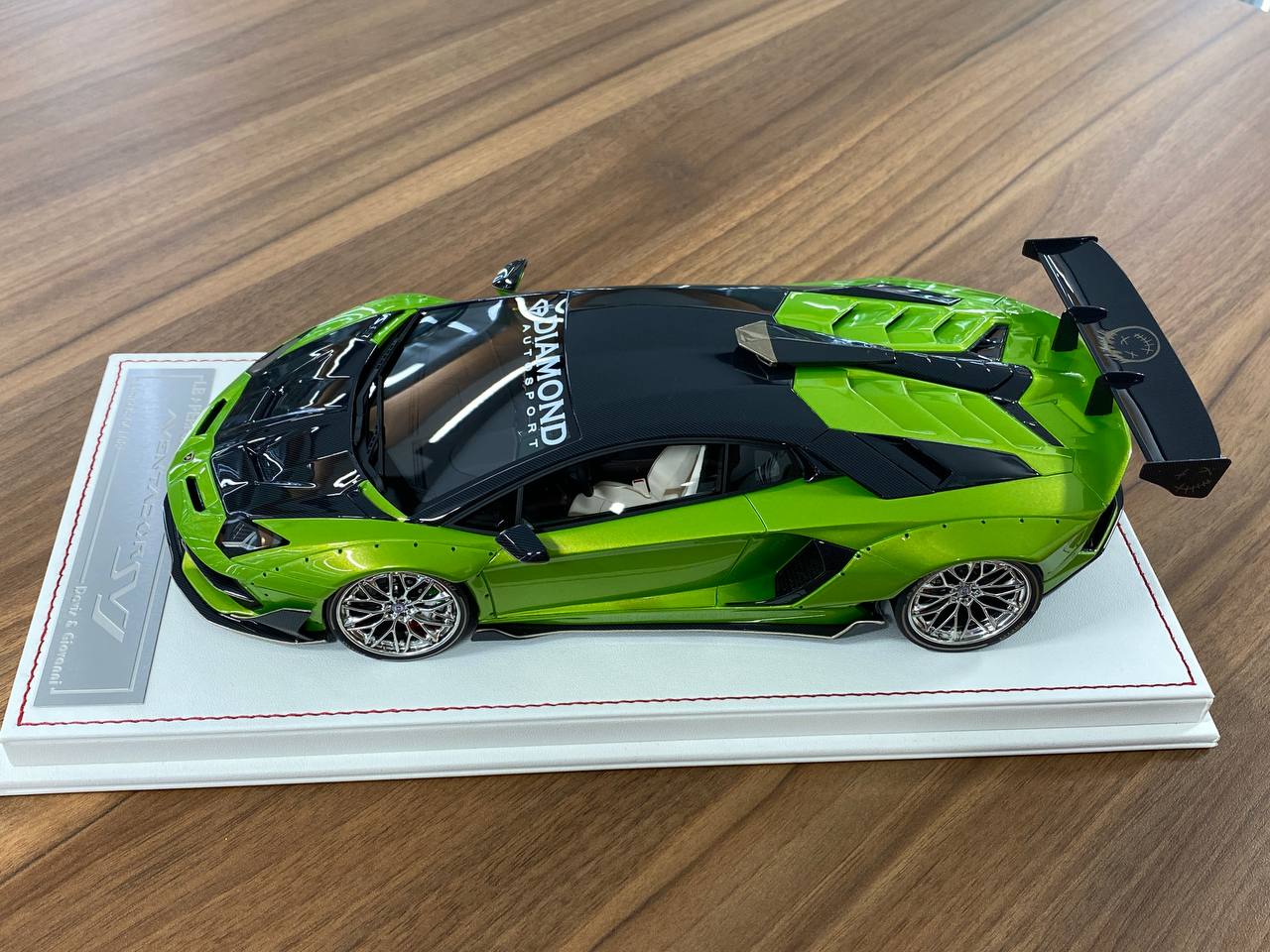 1/18 Resin Davis & Giovanni Lamborghini AVENTADOR SVJ LB Performance  Verde Dorado, carbon roof Limited- 1 of 8pcs