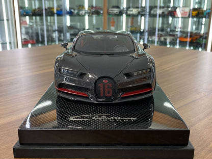1/18 Resin MR Collection Bugatti Chiron Sport with Open Wing Grey Carbon wth italian Red Frame Limited-49 pcs