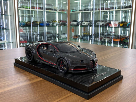 1/18 Resin MR Collection Bugatti Chiron Sport with Open Wing Grey Carbon wth italian Red Frame Limited-49 pcs
