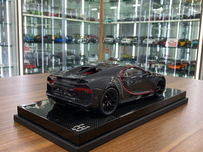 1/18 Resin MR Collection Bugatti Chiron Sport with Open Wing Grey Carbon wth italian Red Frame Limited-49 pcs
