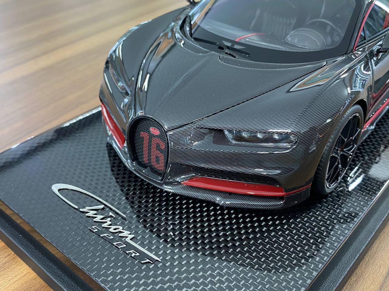 1/18 Resin MR Collection Bugatti Chiron Sport with Open Wing Grey Carbon wth italian Red Frame Limited-49 pcs