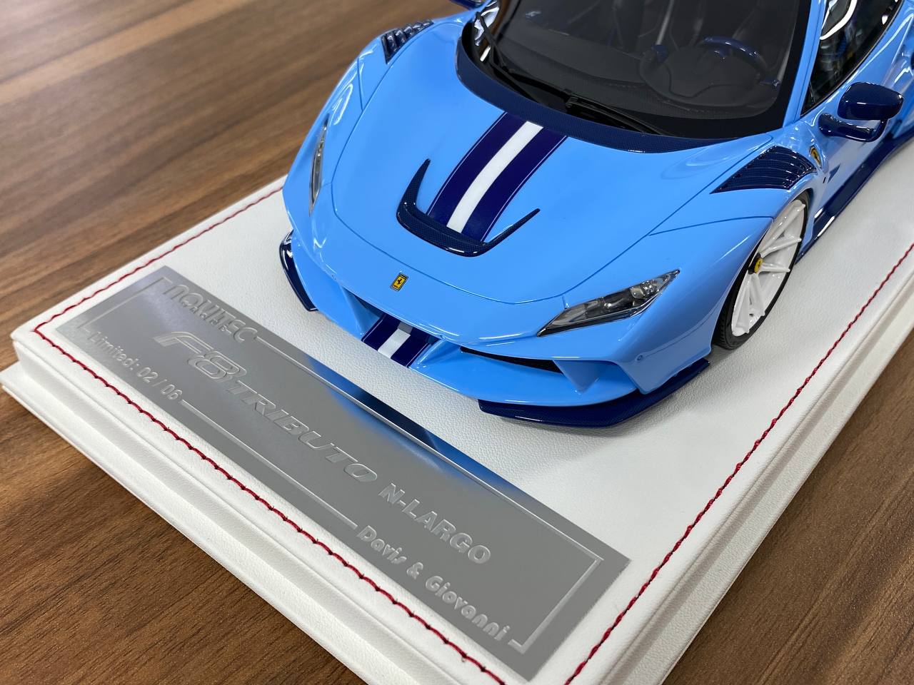1/18 Resin Model Davis & Giovanni Ferrari F8 Tributo Novitec - Baby blue, blue carbon, white/blue stripe