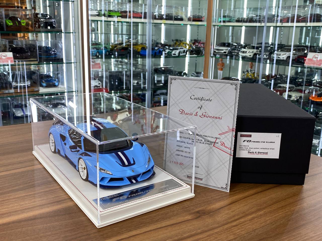 1/18 Resin Model Davis & Giovanni Ferrari F8 Tributo Novitec - Baby blue, blue carbon, white/blue stripe