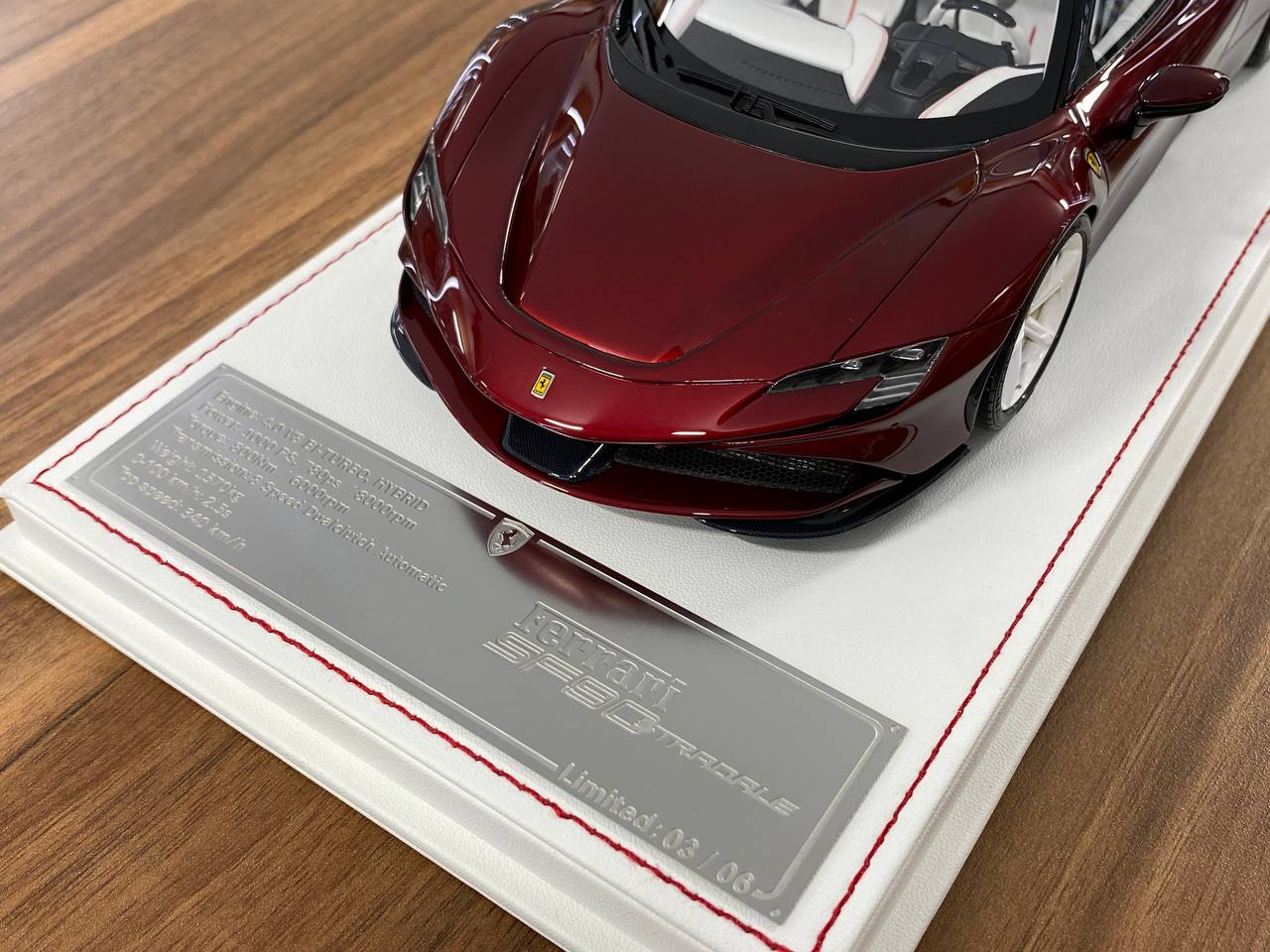 1/18 Davis & Giovanni Ferrari SF90 Stradale Novitec Metallic burgundy, black roof, white rims | Resin | Limited 6 pcs