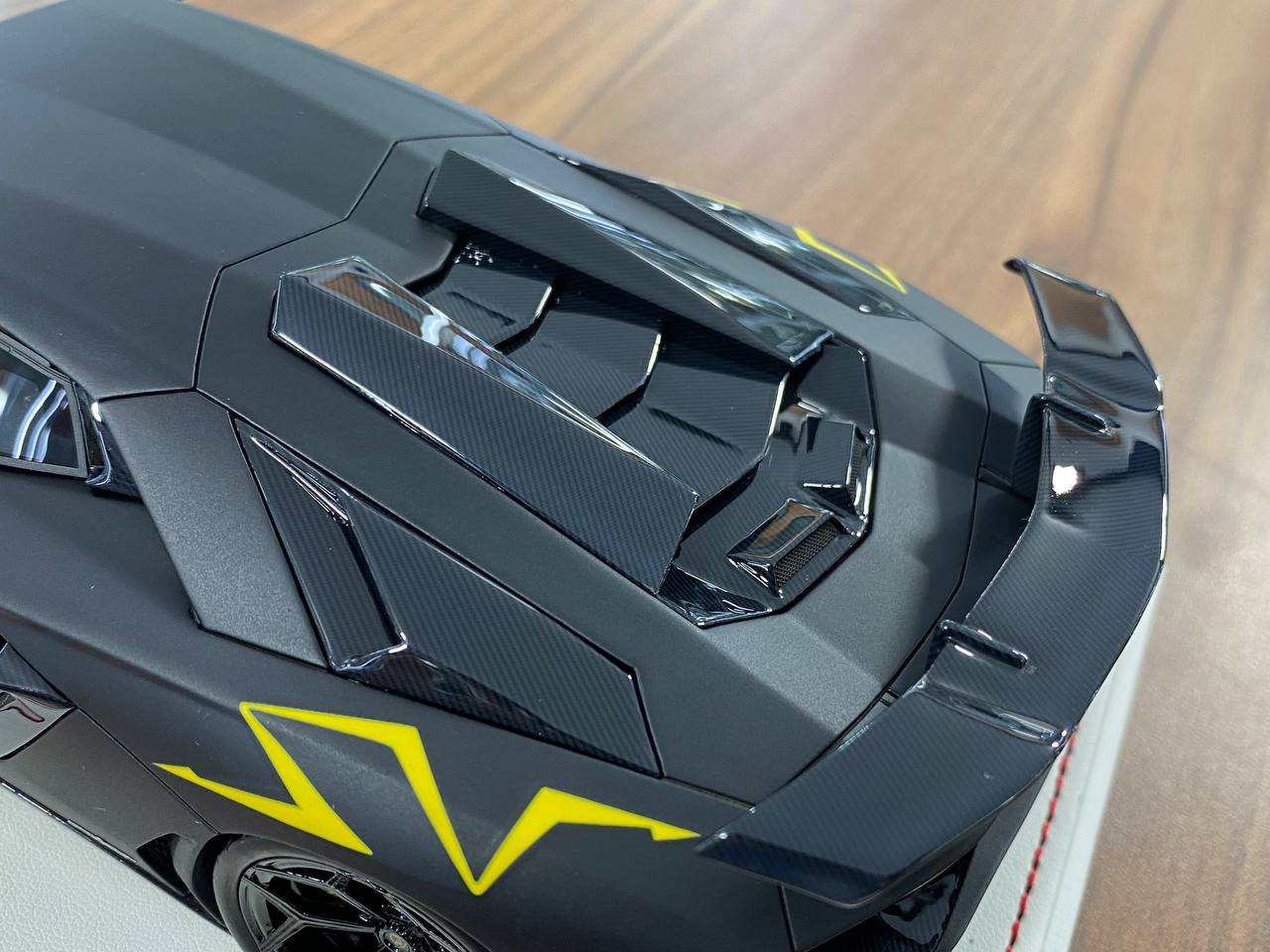 1/18 Resin Davis & Giovanni Lamborghini AVENTADOR LP 720-4 SV novitec with matt black Limited Edition - 10 pcs