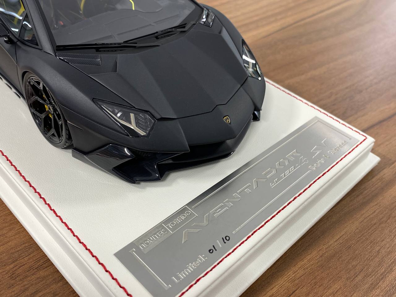 1/18 Resin Davis & Giovanni Lamborghini AVENTADOR LP 720-4 SV novitec with matt black Limited Edition - 10 pcs