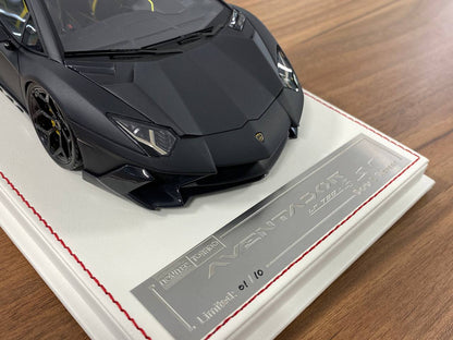 1/18 Resin Davis & Giovanni Lamborghini AVENTADOR LP 720-4 SV novitec with matt black Limited Edition - 10 pcs
