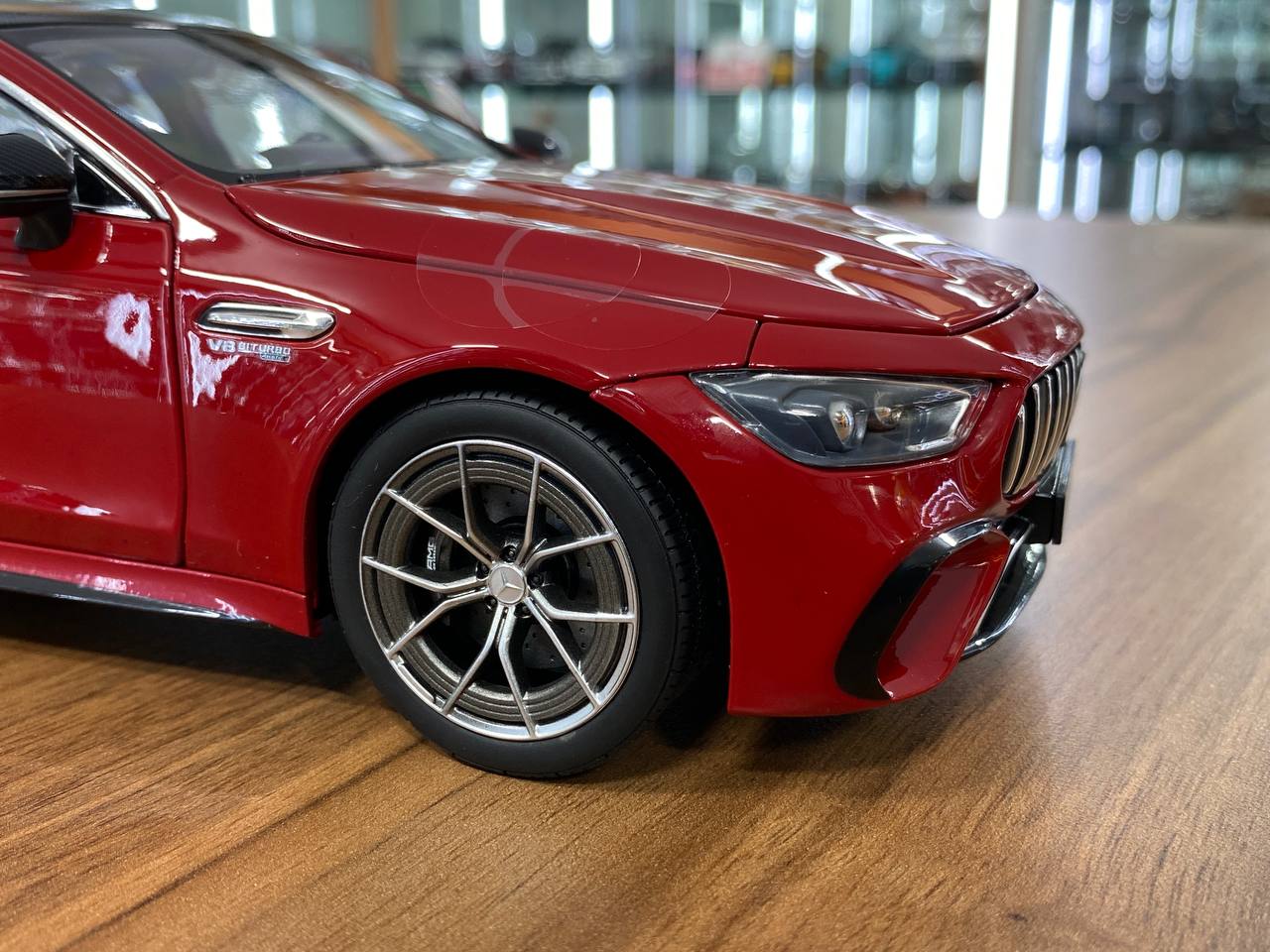 1/18 metal diecast Norev Dealer Edition  Mercedes-Benz AMG GT 63 (X290) 4Matic+ Jupiter Red