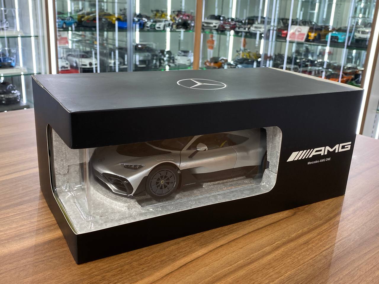 1/18 metal diecast NZG Dealer Edition Mercedes Benz AMG ONE  Hightech Silver