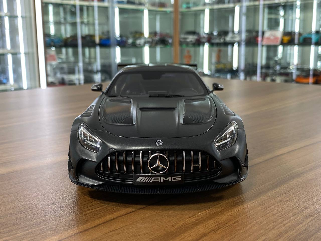 1/18 metal diecast Norev Dealer Edition  Mercedes Benz AMG GT Black Series Graphite Grey Magno