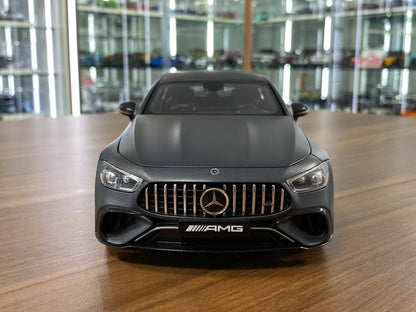 1/18 metal diecast Norev Dealer Edition  Mercedes Benz AMG GT 63 S 4MATIC+ Mit Aero Paket in Selenite Grey Magno