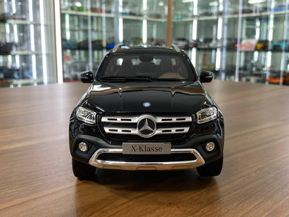 1/18 metal diecast Norev Dealer Edition  Mercedes Benz X Class in Kabara Black
