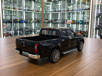 1/18 metal diecast Norev Dealer Edition  Mercedes Benz X Class in Kabara Black