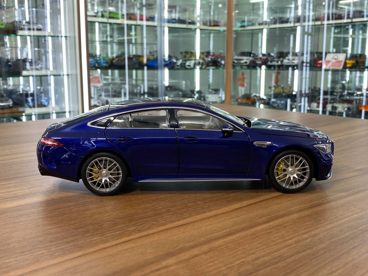 1/18 metal diecast Norev Dealer Edition  Mercedes Benz AMG GT 63 S 4MATIC+  in Brilliant Blue