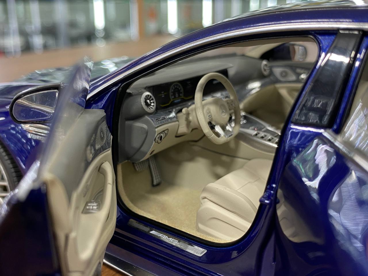 1/18 metal diecast Norev Dealer Edition  Mercedes Benz AMG GT 63 S 4MATIC+  in Brilliant Blue