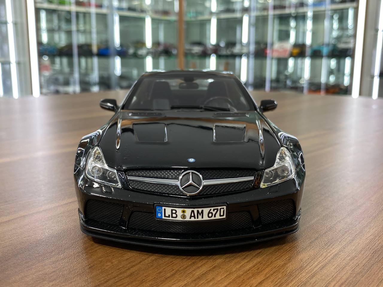 1/18 metal diecast Norev Dealer Edition  Mercedes-Benz SL 65 AMG Black Series in Obsidian Black Metallic