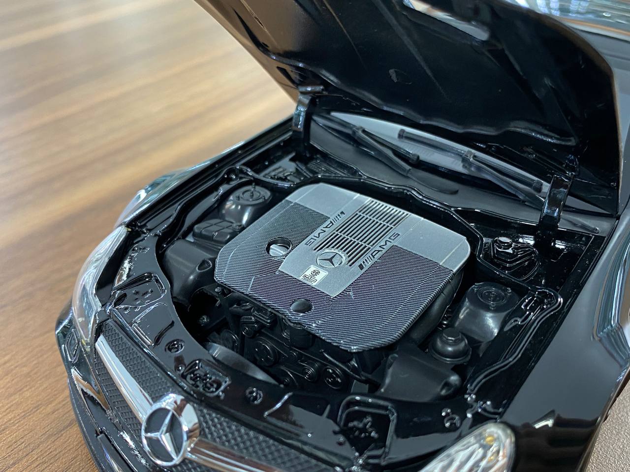1/18 metal diecast Norev Dealer Edition  Mercedes-Benz SL 65 AMG Black Series in Obsidian Black Metallic